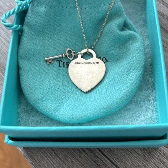 Tiffany & Co. Heart and Key Necklace - Picture 6 of 6